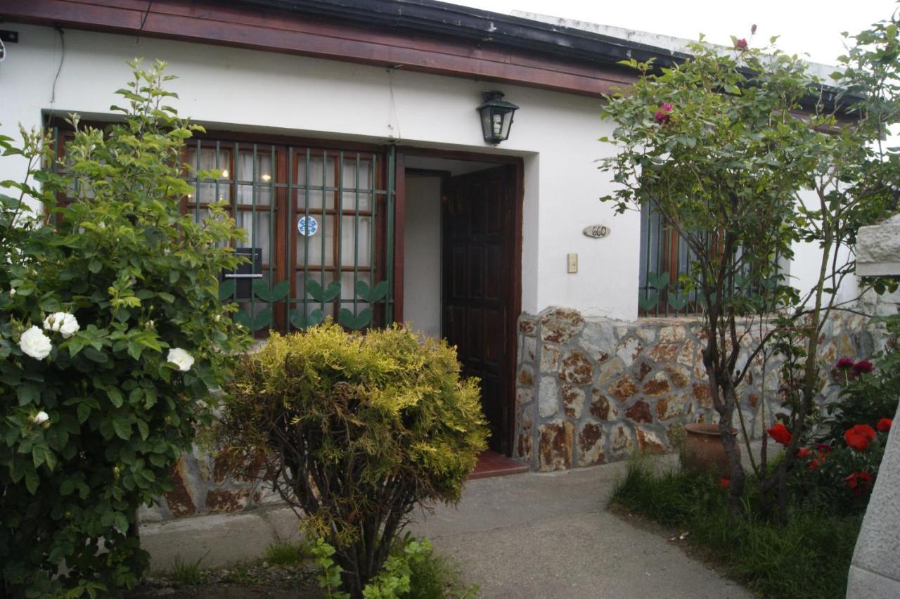 Casa Elena Bed & Breakfast Ushuaia Exterior photo